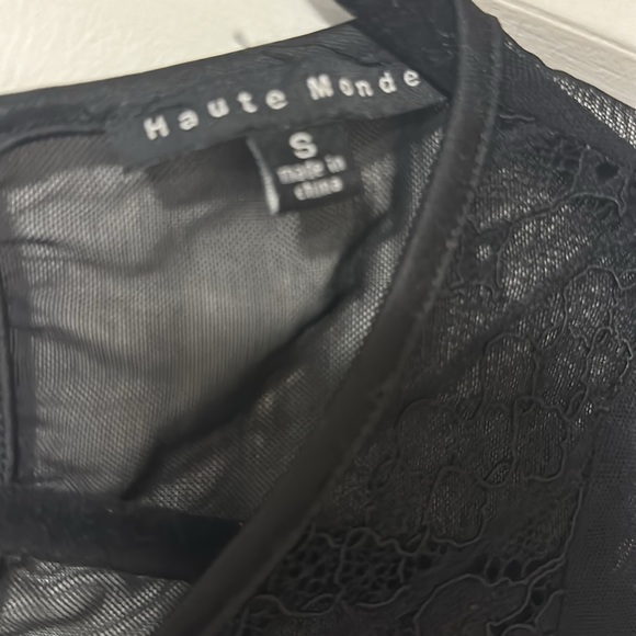 Lace bodysuit - Picture 2 of 4